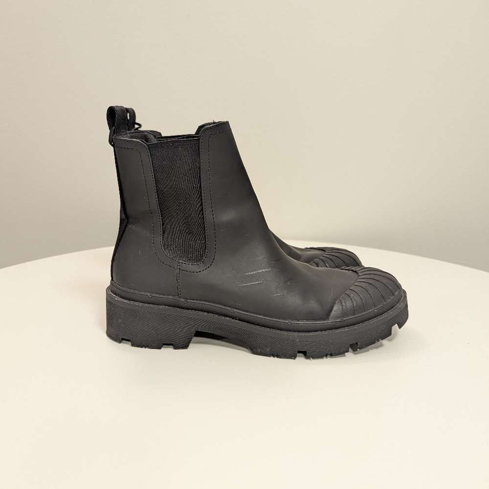 Zara Black sz40 Waterproof Ankle Boot